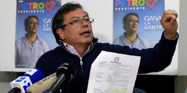 Présidentielle Colombienne: L'ex-guérillero Gustavo Petro au second tour Présidentielle Colombienne: L'ex-guérillero Gustavo Petro au second tour