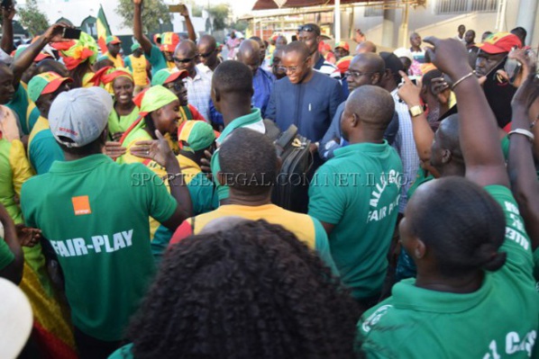 Allez Casa et le "12e Gaïndé " se battent comme des chiffonniers Allez Casa et le "12e Gaïndé " se battent comme des chiffonniers