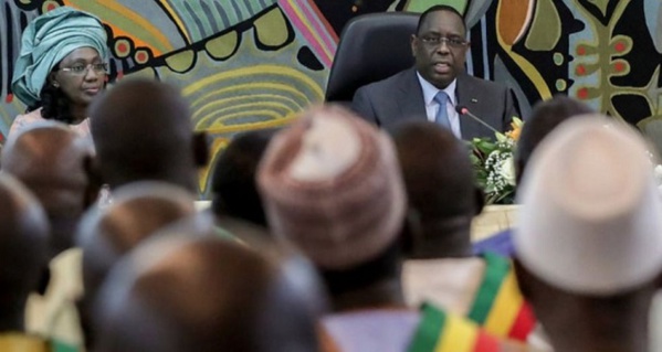 CESE : Macky Sall bloque les salaires et inquiète Aminata Tall CESE : Macky Sall bloque les salaires et inquiète Aminata Tall