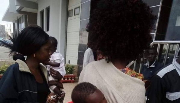 SIT-IN: Neuf femmes arrêtées près du Palais de la république SIT-IN: Neuf femmes arrêtées près du Palais de la république