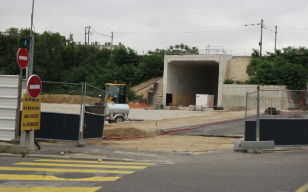 Ces nombreux petits chantiers à l'arrêt seraient-ils le meilleur révélateur des difficultés de trésorerie de l'État?