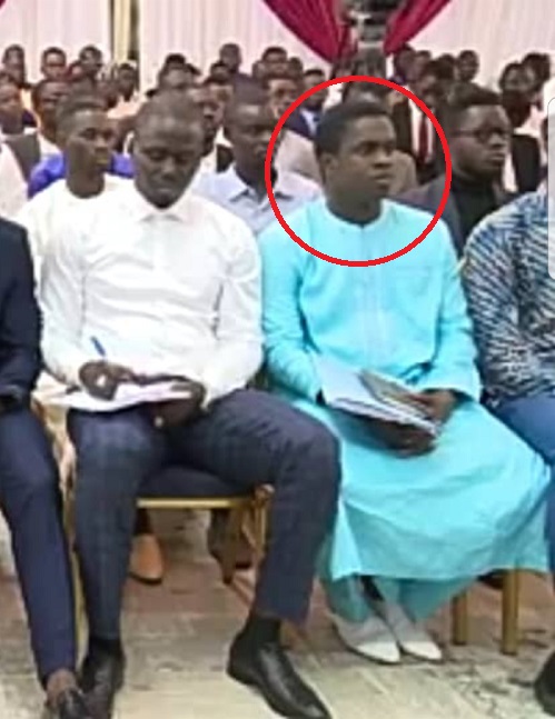 Un imposteur prend place dans le sacro-saint de la république