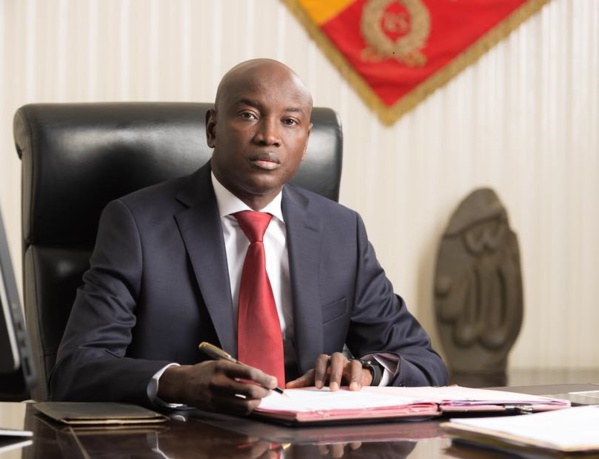 Les précisions du ministre de l'intérieur: «  La loi sur le parrainage était accompagnée d'une modification du code électoral, mais elle est déjà promulguée... »