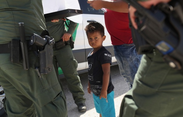 2.000 enfants de migrants séparés de leurs parents 2.000 enfants de migrants séparés de leurs parents