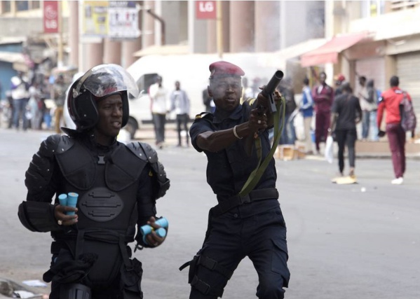 Bavures policières: Silence, on torture au Sénégal ! Bavures policières: Silence, on torture au Sénégal !