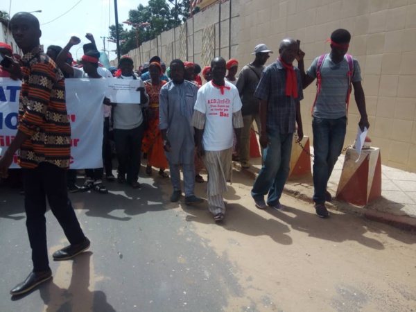 Mobilisation à Ziguinchor contre l’aménagement de l'ancien Bac (Photos) Mobilisation à Ziguinchor contre l’aménagement de l'ancien Bac (Photos)