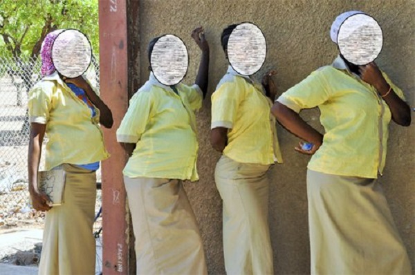 Sénégal, 3 enseignants engr0ssent plus 10 élèves