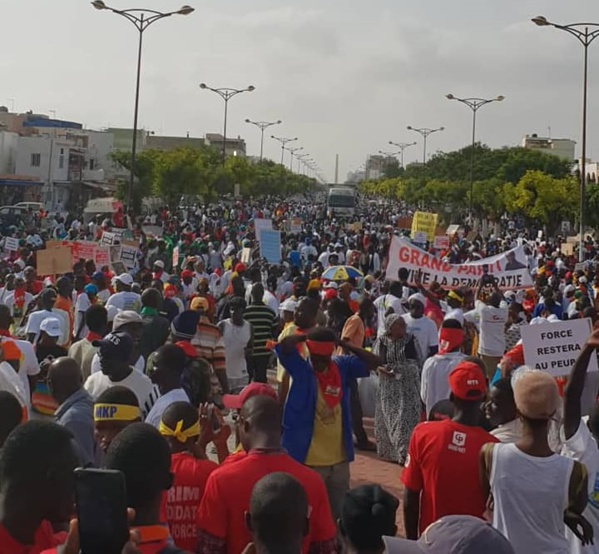 La mobilisation de l’opposition en images