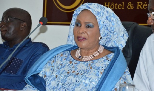 Aïda Ndiongue : «je reste au PDS» Aïda Ndiongue : «je reste au PDS»