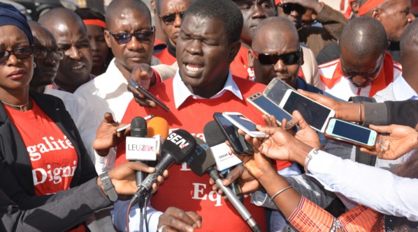 APS, les travailleurs accusent Amadou Ba d'avoir bloqué leurs fonds APS, les travailleurs accusent Amadou Ba d'avoir bloqué leurs fonds