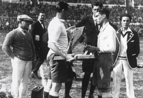 Le 30 Juillet 1930 : l'Uruguay remporte la 1ere Coupe du monde de football