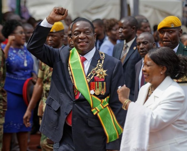 URGENT: Mnangagwa élu au premier tour au Zimbabwe, l'opposition proteste URGENT: Mnangagwa élu au premier tour au Zimbabwe, l'opposition proteste