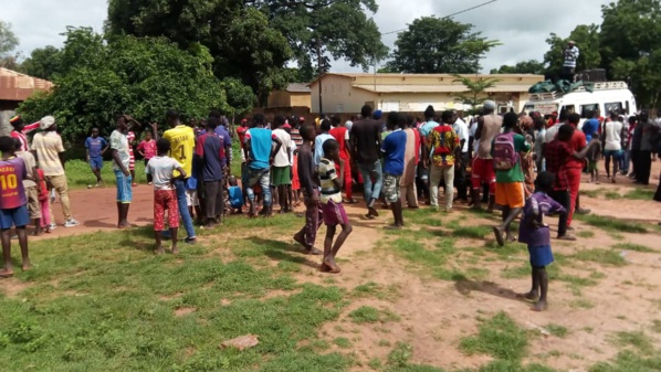 Bignona: les populations des "Kalounayes" protestent et rappellent Macky ses promesses Bignona: les populations des "Kalounayes" protestent et rappellent Macky ses promesses