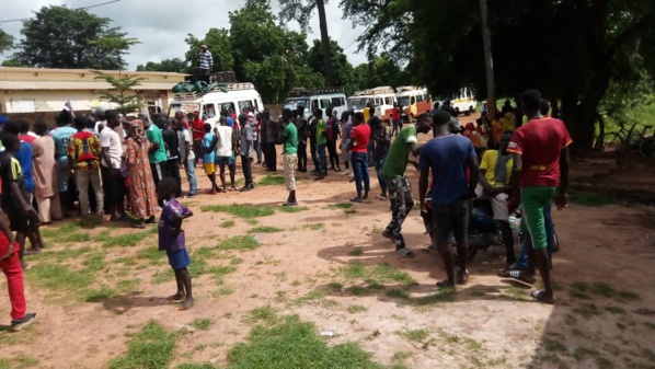 Bignona: les populations des "Kalounayes" protestent et rappellent Macky ses promesses Bignona: les populations des "Kalounayes" protestent et rappellent Macky ses promesses