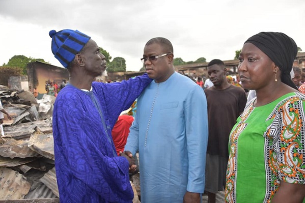Marché ravagé par les flammes: Baldé partage la douleur avec les victimes