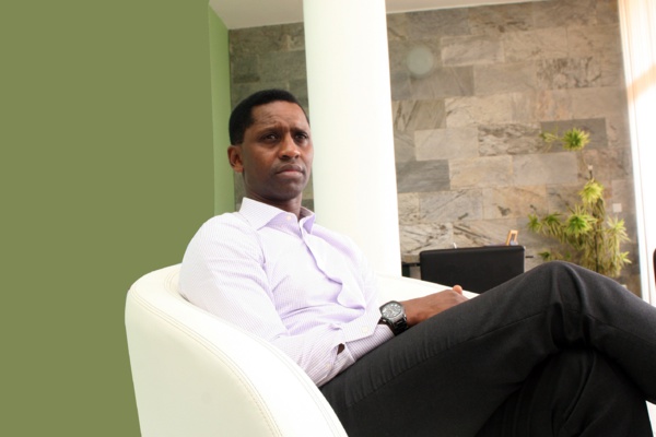 Dernière minute: Le PDG de Wari, Kabirou Mbodje arrêté... Dernière minute: Le PDG de Wari, Kabirou Mbodje arrêté...