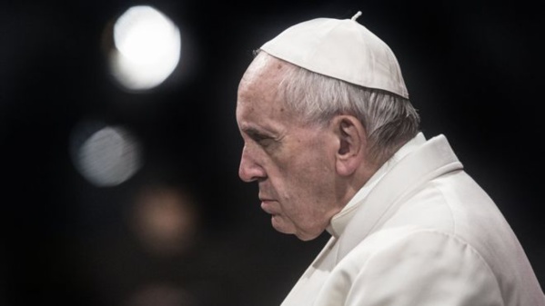 Le pape François invité à démissionner