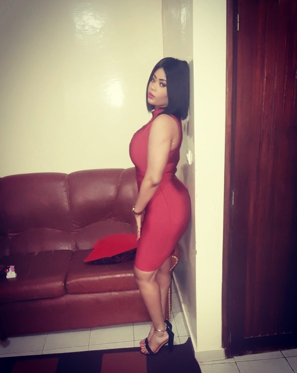 Fanta Samira Coulibaly devient présentatrice à la… Fanta Samira Coulibaly devient présentatrice à la…