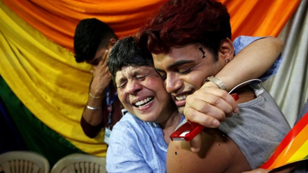 La Cour suprême indienne dépénalise officiellement l'homosexualité