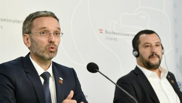 Le ministre autrichien de l'Intérieur suggère de trier les migrants en mer