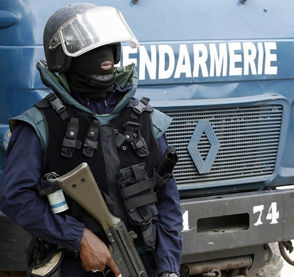 Incursion chez Sonko à Ziguinchor : " Un des éléments reconnu s’appellerait Nicolas Mendy" Incursion chez Sonko à Ziguinchor : " Un des éléments reconnu s’appellerait Nicolas Mendy"