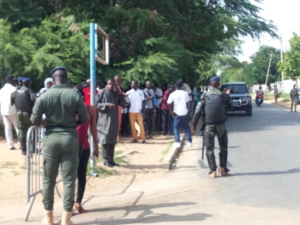 Visite de Macky à l'UCAD: l'énorme dispositif sécuritaire Visite de Macky à l'UCAD: l'énorme dispositif sécuritaire