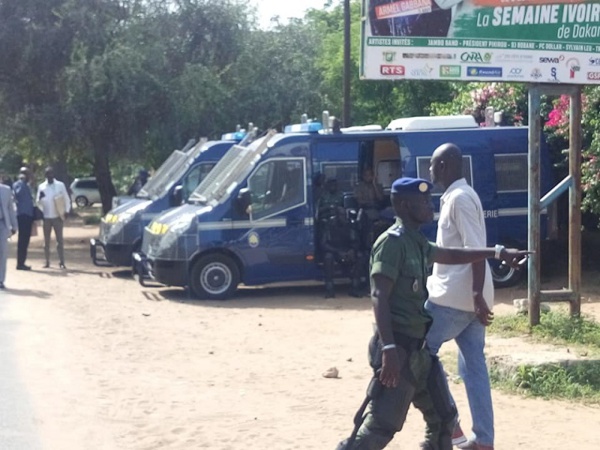 Visite de Macky à l'UCAD: l'énorme dispositif sécuritaire Visite de Macky à l'UCAD: l'énorme dispositif sécuritaire