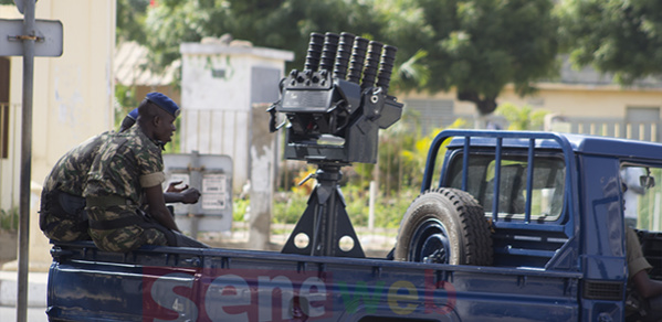 Macky impose "un couvre feu" à l'UCAD Macky impose "un couvre feu" à l'UCAD