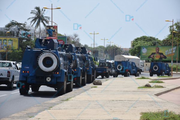 Macky SALL au campus de l’UCAD : L’intimidation, par-delà les étudiants Macky SALL au campus de l’UCAD : L’intimidation, par-delà les étudiants