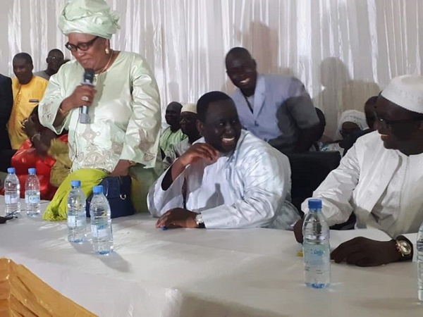 Guédiawaye: Aliou Sall remet 40 mille signatures à Amadou Ba