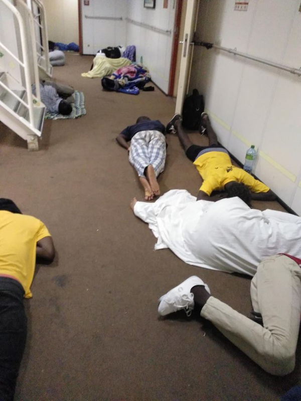 Bateau Aline Sittéo Diatta: Regardez comment le Cosama torture ses clients sous la supervision de l'Etat Bateau Aline Sittéo Diatta: Regardez comment le Cosama torture ses clients sous la supervision de l'Etat