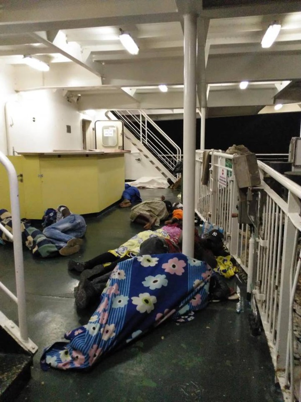 Bateau Aline Sittéo Diatta: Regardez comment le Cosama torture ses clients sous la supervision de l'Etat Bateau Aline Sittéo Diatta: Regardez comment le Cosama torture ses clients sous la supervision de l'Etat