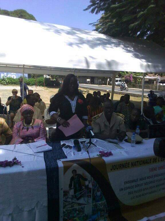 Oussouye: Dieynéba Goudiaby ravitaille les élèves en fourniture scolaire