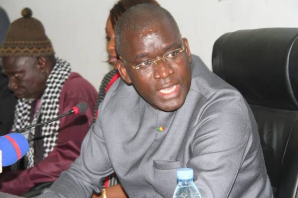 Aliou Sow démissionne du...