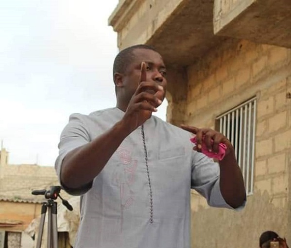 Ismaila Kamby: « Macky Sall a bien raison de taxer de politiciens encagoulés certains de nos amis qui se réclament de la société civile » Ismaila Kamby: « Macky Sall a bien raison de taxer de politiciens encagoulés certains de nos amis qui se réclament de la société civile »