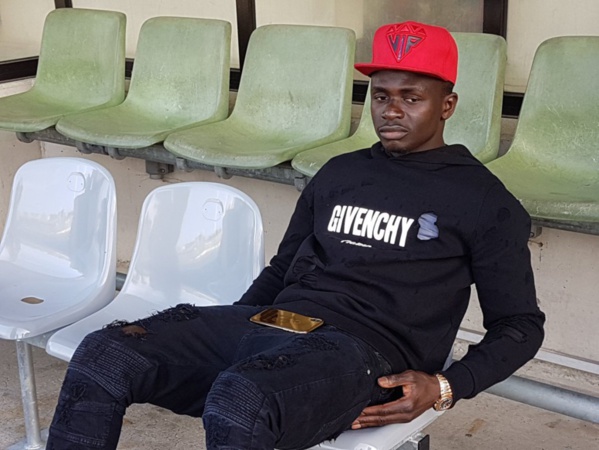 Sadio Mané tire : "Les gouvernements oublient les villages" Sadio Mané tire : "Les gouvernements oublient les villages"