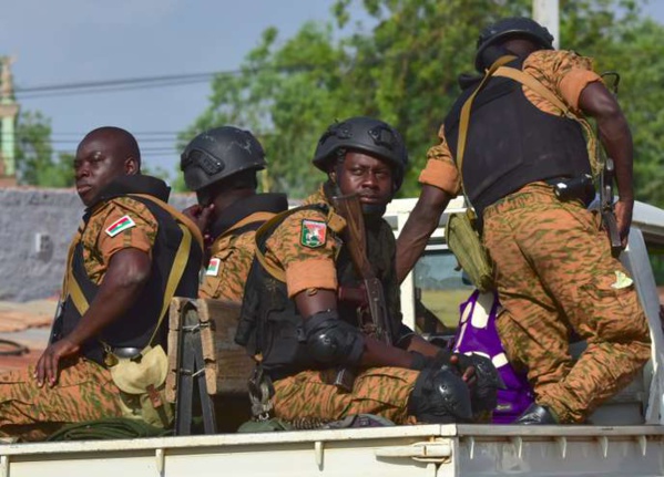 Au Burkina Faso, les forces de sécurité démunies face aux djihadistes