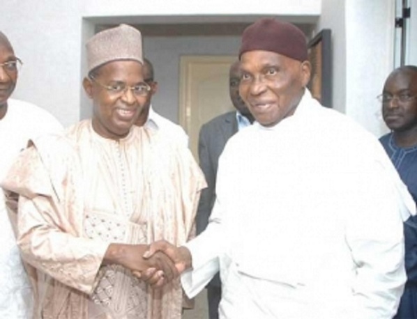 Me Wade: «je ne suis pas un président qui achète les journalistes» Me Wade: «je ne suis pas un président qui achète les journalistes»