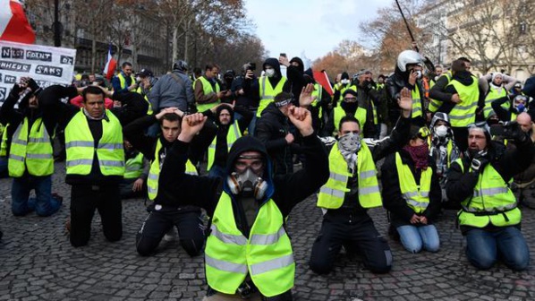 Fusillade à Strasbourg: des gilets jaunes crient au complot