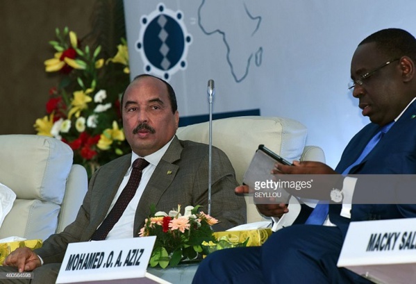 Macky Chez Abdel Aziz pour finaliser le dossier d’exploitation du Gaz Macky Chez Abdel Aziz pour finaliser le dossier d’exploitation du Gaz