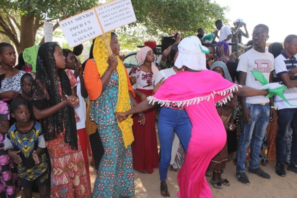Les images de la visite de proximité de Sonko à Matam Les images de la visite de proximité de Sonko à Matam