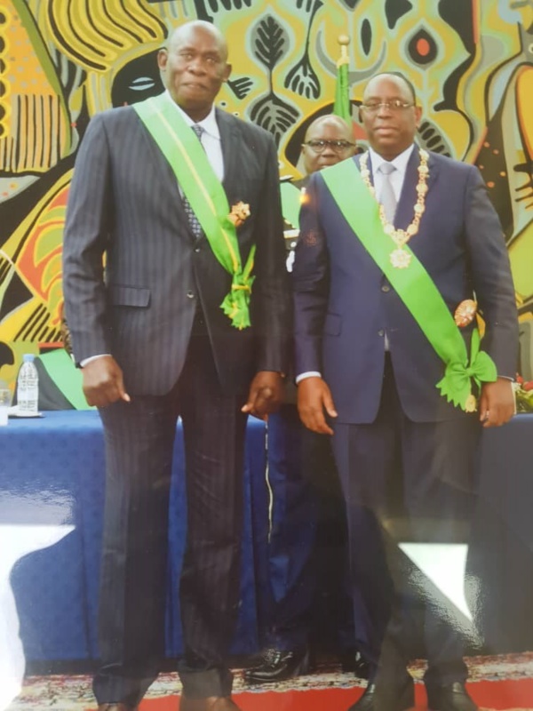 Photos: Baba Tandian décoré par le Chef de l'Etat