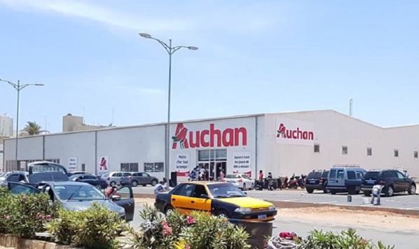 « Auchan ne doit rien à la mairie Mermoz Sacré-Cœur » « Auchan ne doit rien à la mairie Mermoz Sacré-Cœur »