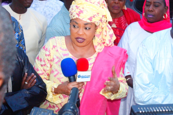 Hann/Bel-Air : La Ministre Ndèye Saly DIOP en mode GAB Hann/Bel-Air : La Ministre Ndèye Saly DIOP en mode GAB