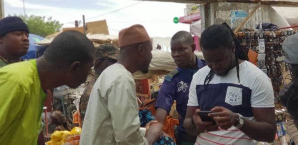 Annoncé souffrant, Sonko prend un bain de foule à Touba Annoncé souffrant, Sonko prend un bain de foule à Touba