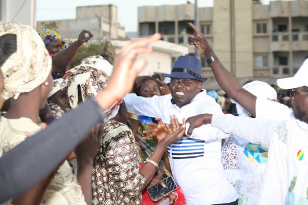 Le leader du MAC/A fait le plein dans les Parcelles Assainies Le leader du MAC/A fait le plein dans les Parcelles Assainies