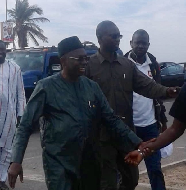 Prison de Rebeuss: Le candidat du PUR rend visite à Khalifa Sall Prison de Rebeuss: Le candidat du PUR rend visite à Khalifa Sall