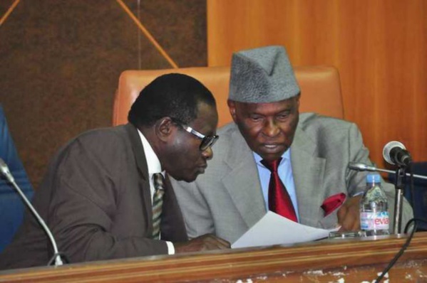 Pape Diop: « Me Wade est un homme de grande dimension. Je suis sûr qu'il va faire le bon choix et rejoindre notre coalition » Pape Diop: « Me Wade est un homme de grande dimension. Je suis sûr qu'il va faire le bon choix et rejoindre notre coalition »