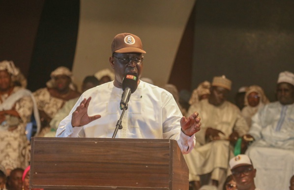 Macky à Sonko: «J’ai appris l’accident d’un bus ayant fait un mort et dix-sept blessés...» Macky à Sonko: «J’ai appris l’accident d’un bus ayant fait un mort et dix-sept blessés...»