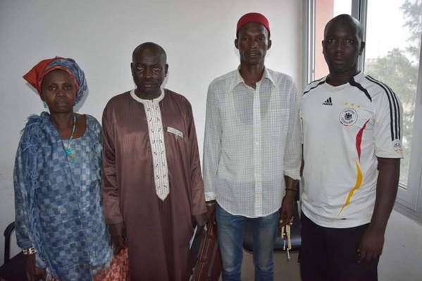 Réélection de Macky: Baldé enrôle des militants de Pastef, PDS, Book Gis Gis... Réélection de Macky: Baldé enrôle des militants de Pastef, PDS, Book Gis Gis...